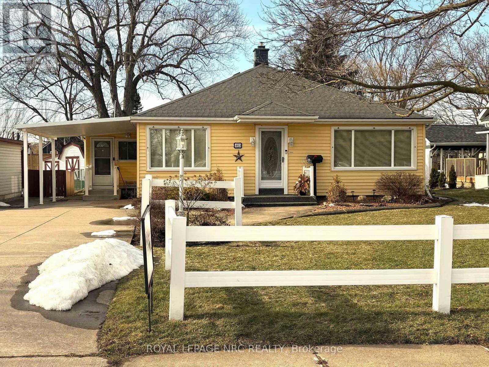 Detached at 4013 WELLAND STREET, Niagara Falls (Chippawa)