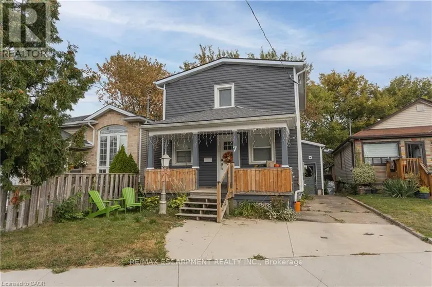 Detached at 7 LAILEY STREET, St. Catharines
