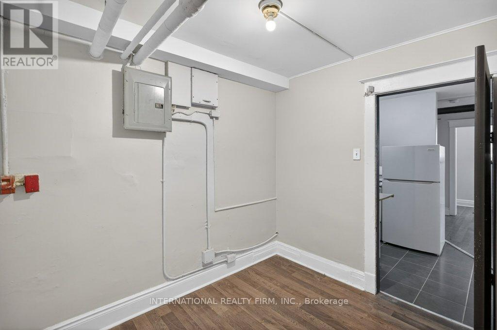 Multiplex at 2 - 109 BALSAM AVENUE S, Hamilton
