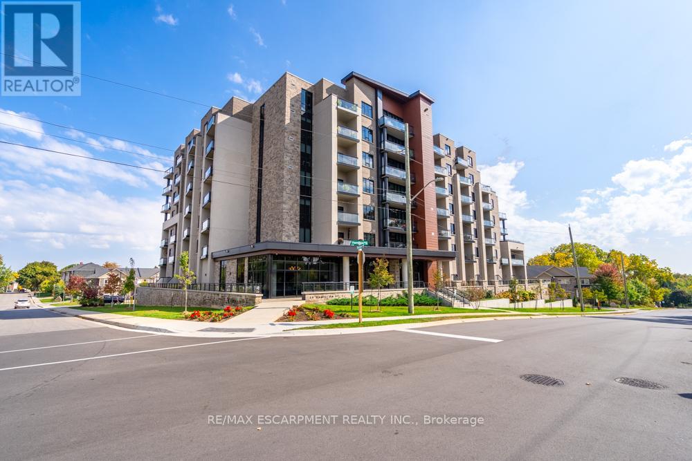 Apartment at 213 - 30 HAMILTON STREET S, Hamilton (Waterdown)