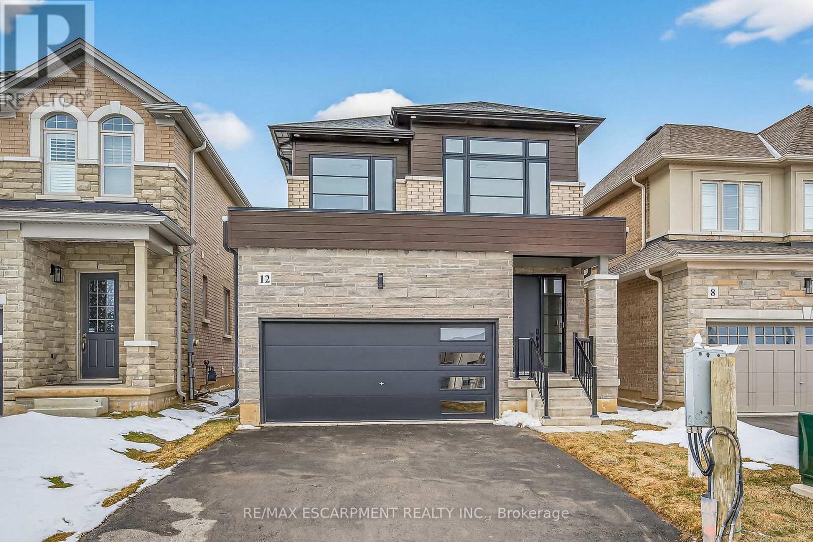 Detached at 12 SHADY OAKS TRAIL, Hamilton (Sheldon)