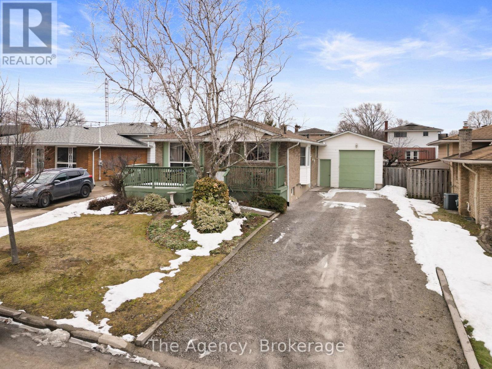Detached at 20 BRACKENCREST ROAD, St. Catharines (Secord Woods)