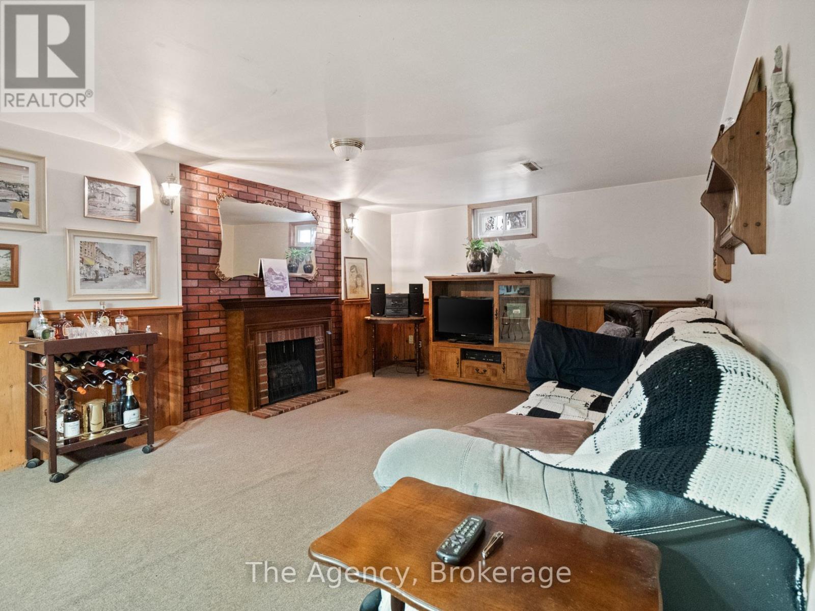 Detached at 20 BRACKENCREST ROAD, St. Catharines