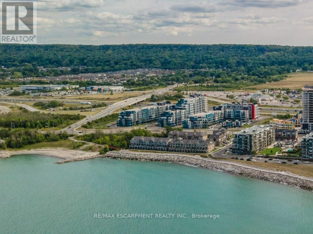 Apartment at 123 - 16 CONCORD PLACE, Grimsby (Grimsby Beach)