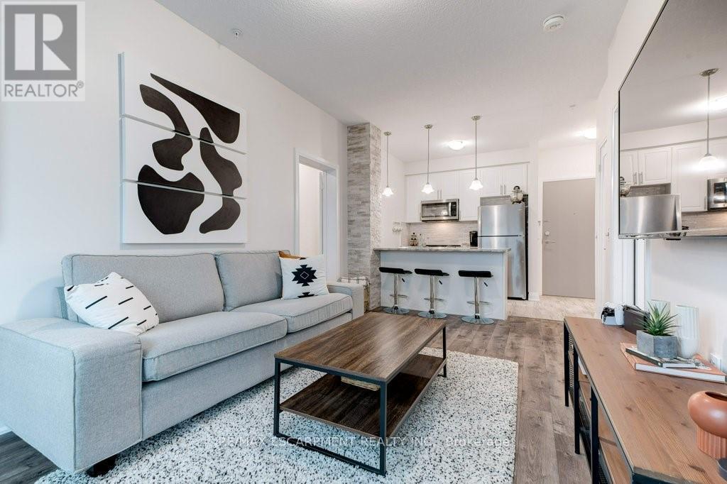 Apartment at 123 - 16 CONCORD PLACE, Grimsby