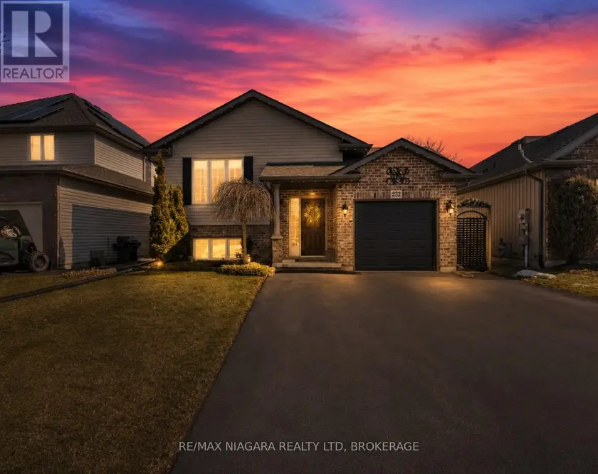 Detached at 232 REGATTA DRIVE, Welland
