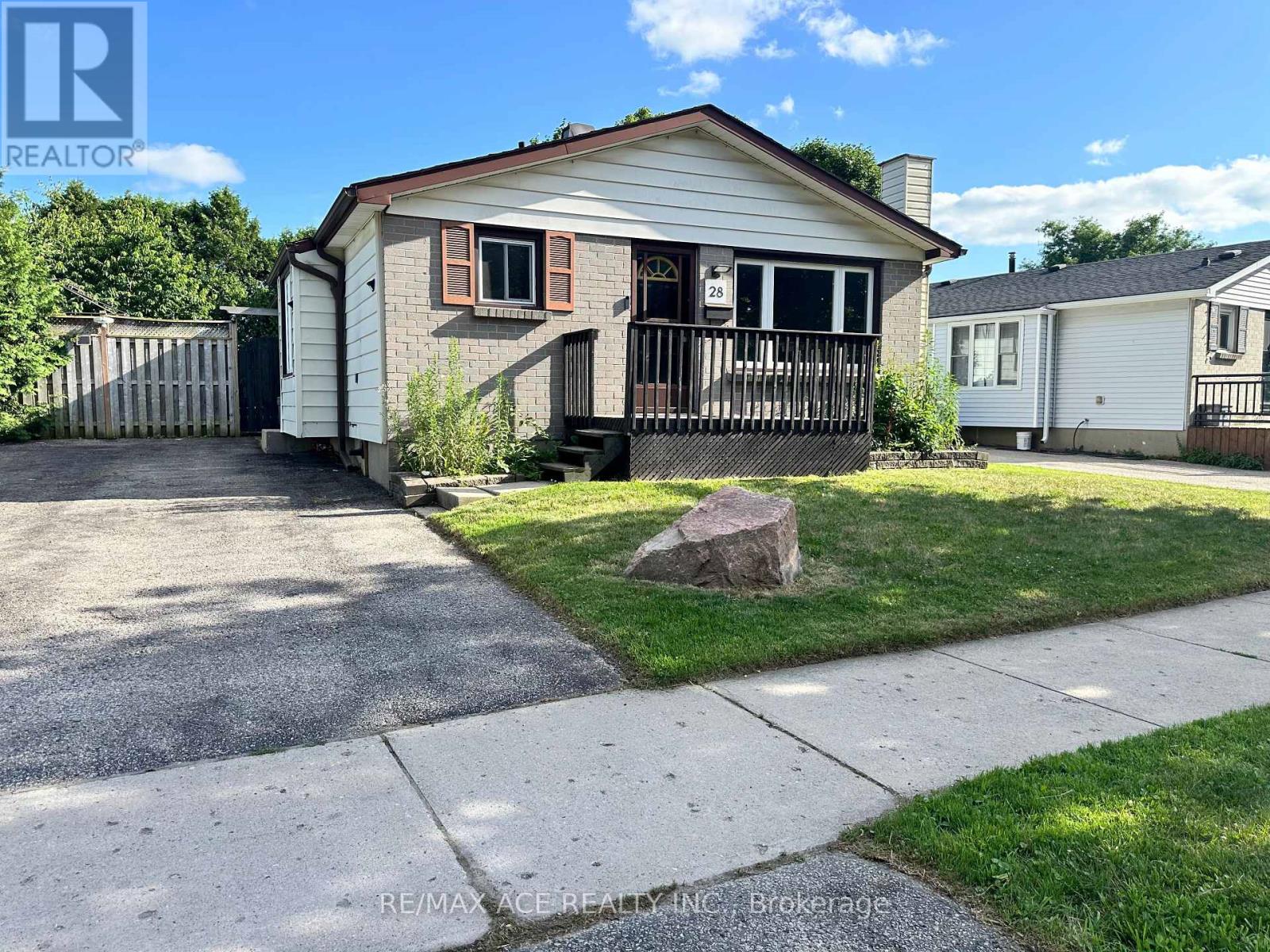 Detached at 28 BRIDLINGTON ROAD, London South (South Y)