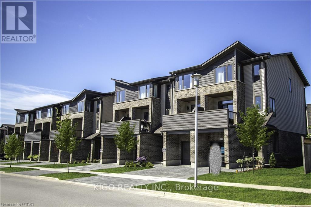 Townhouse at 15 - 2070 MEADOWGATE BOULEVARD, London South (South U)
