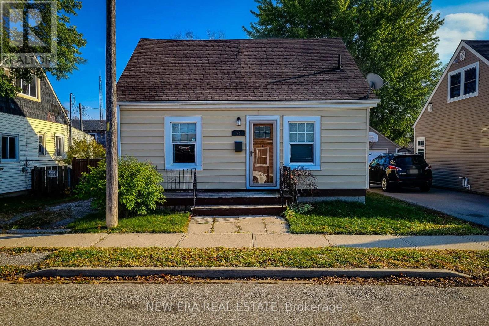 Detached at 54 EIGHTH AVENUE, Brantford
