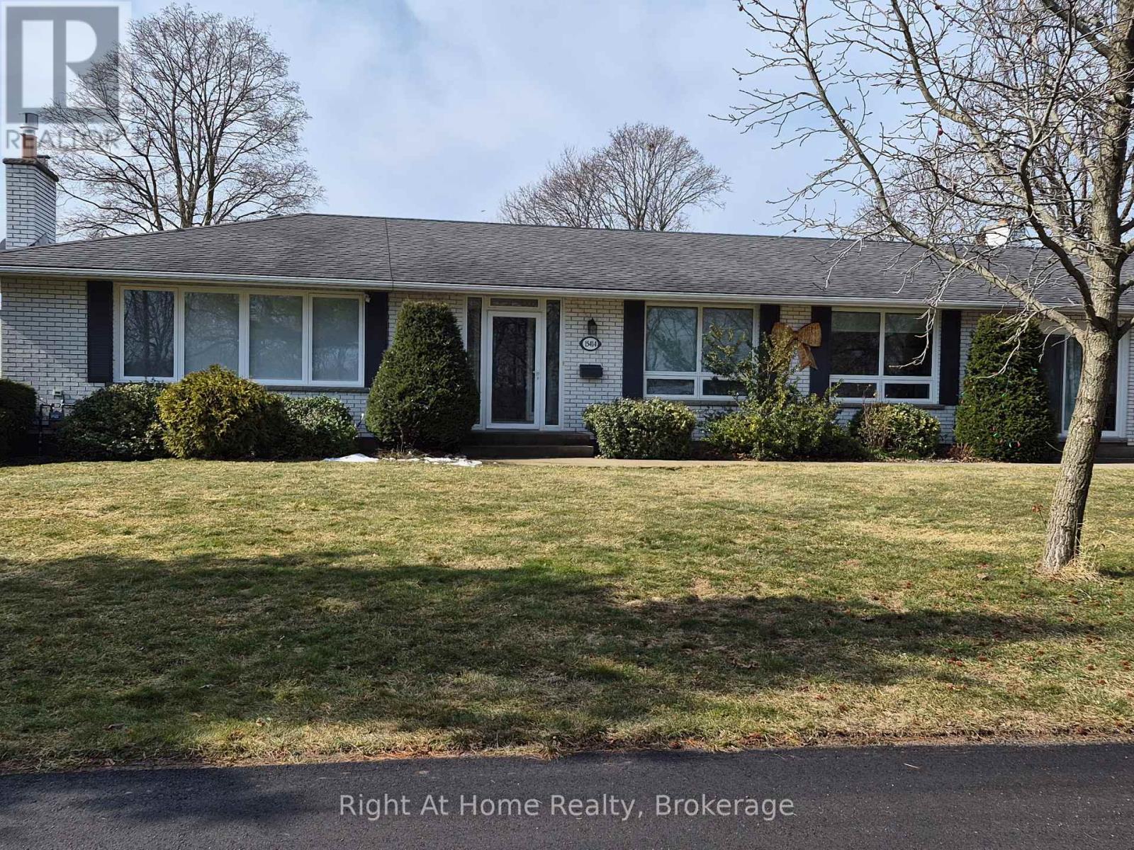 Detached at 15414 NIAGARA PARKWAY, Niagara-on-the-Lake (River)