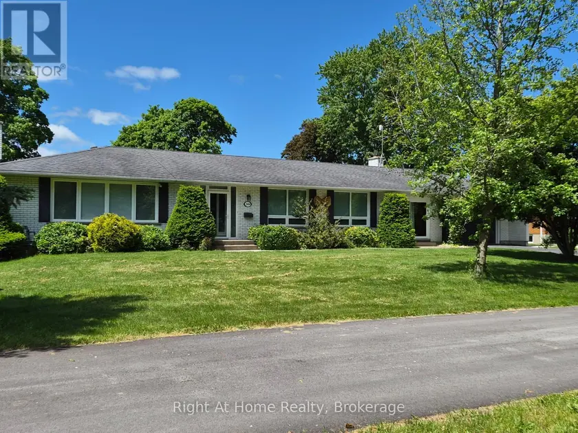 Detached at 15414 NIAGARA PARKWAY, Niagara-on-the-Lake