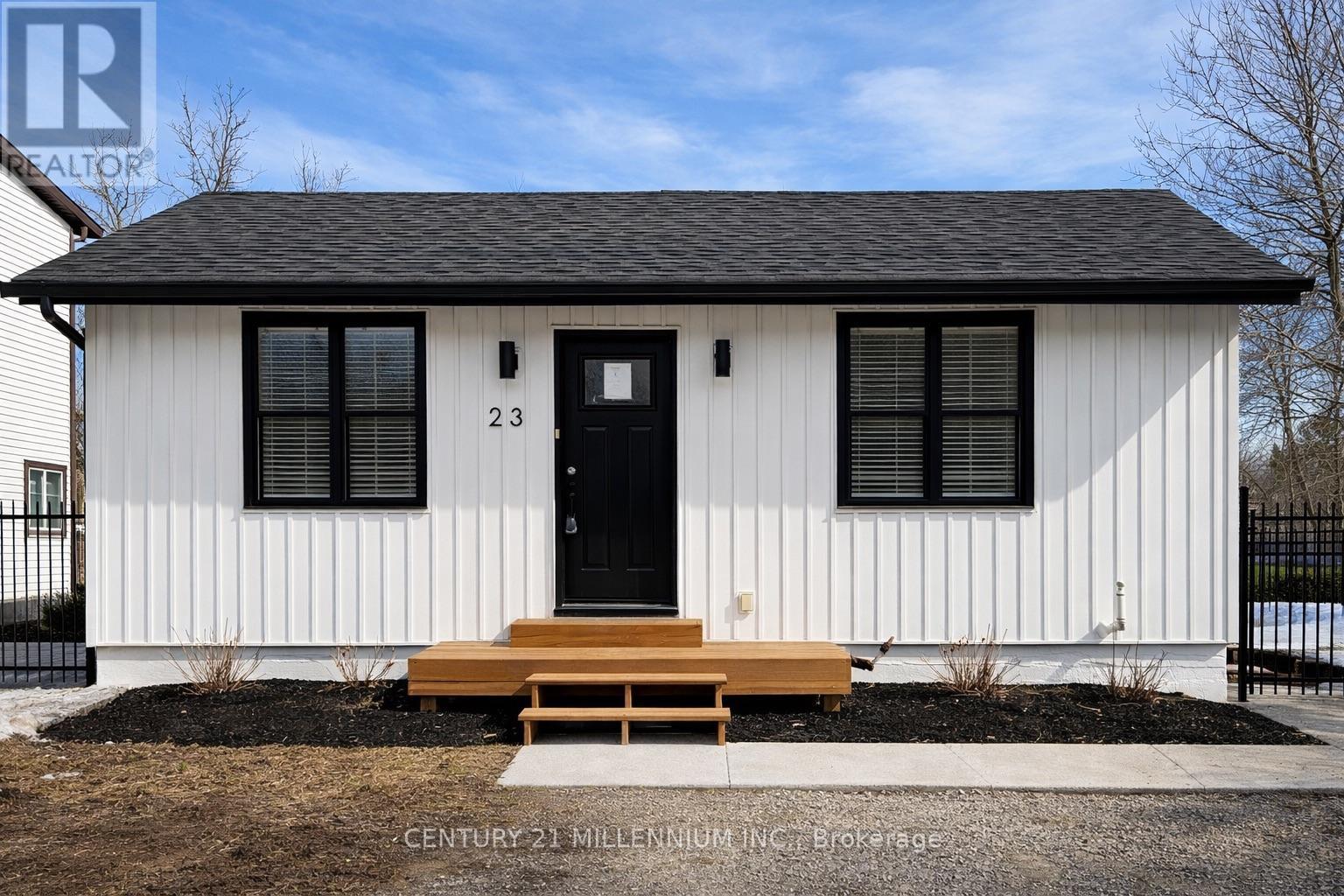 Detached at 23 MAIN STREET, Erin