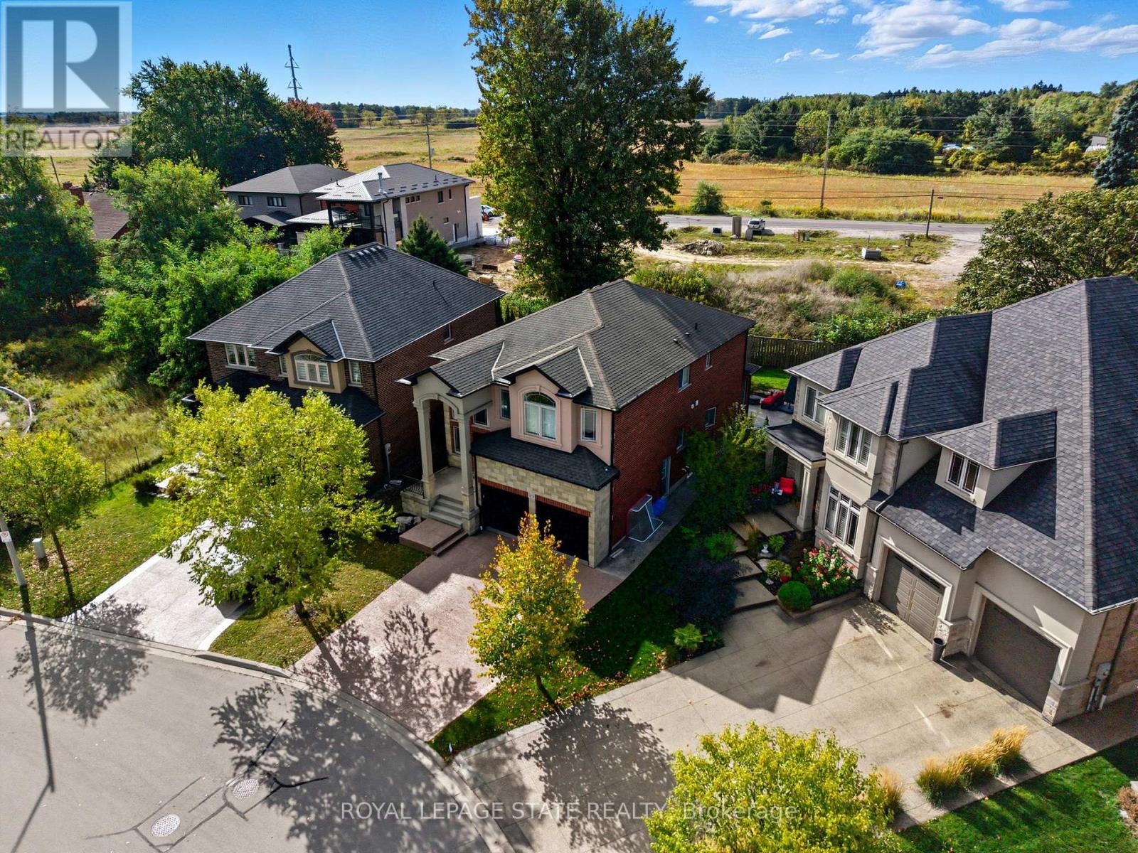 Detached at 23 KELLOGG AVENUE, Hamilton