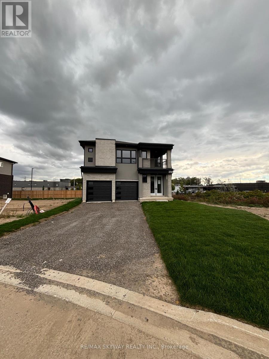 Detached at 258 WELLANDVALE DRIVE, Welland (N. Welland)