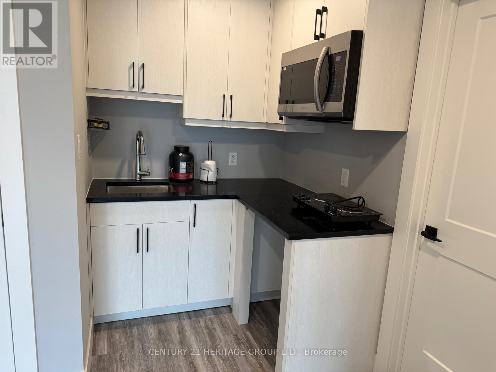 Townhouse at 3 - 3557 COLONEL TALBOT ROAD, London South (South V)