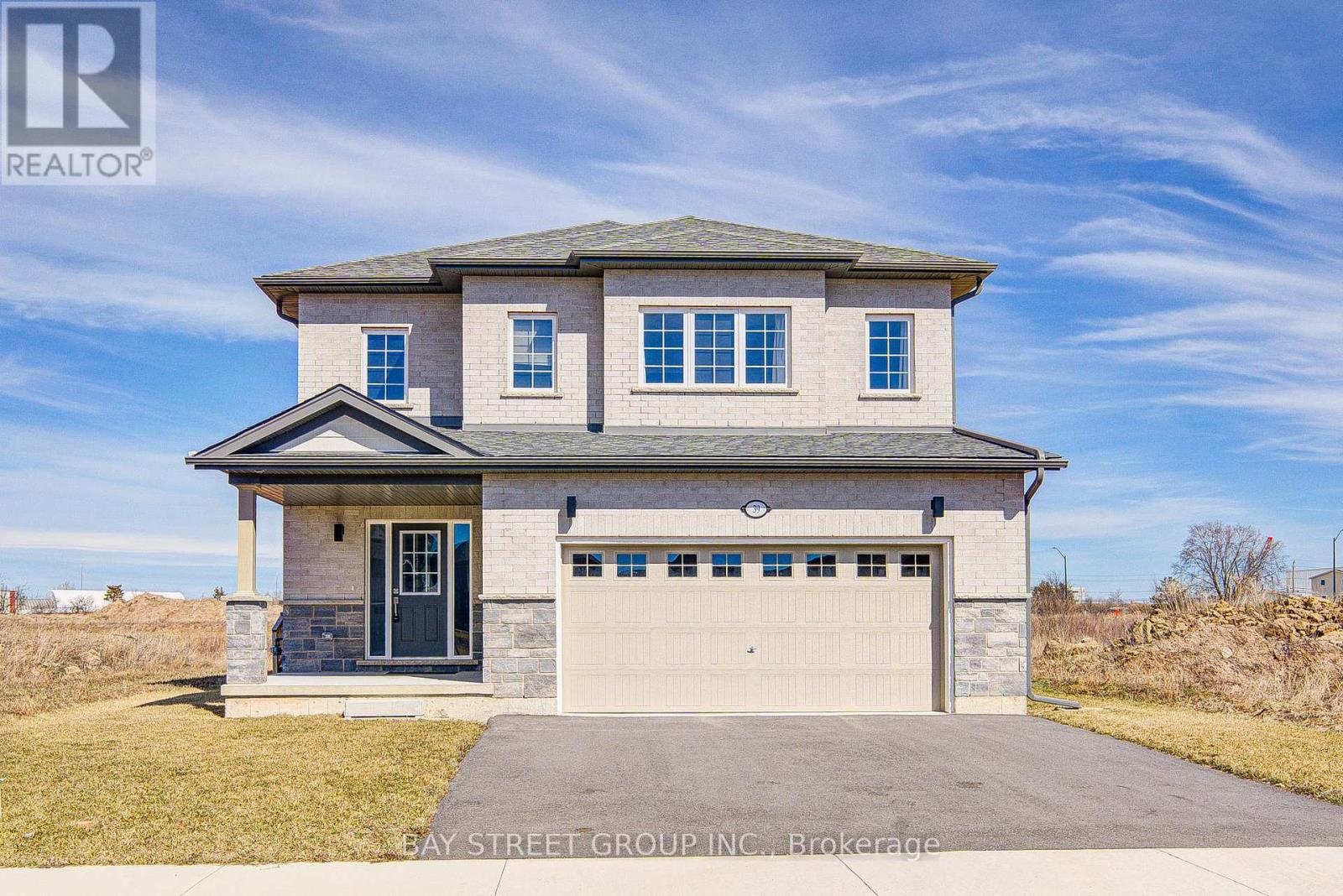 Detached at 39 MEADOWLARK DRIVE, Port Colborne (Main Street)