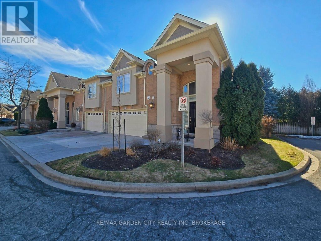Townhouse at 16 - 31 SAWMILL ROAD, St. Catharines (Grapeview)