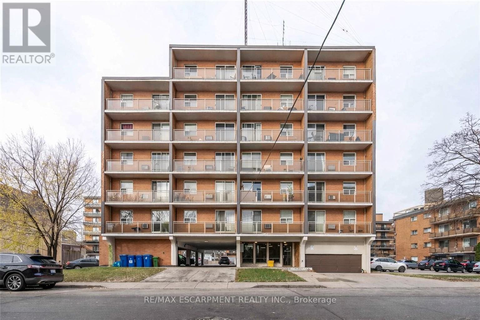 Apartment at 607 - 30 SUMMIT AVENUE, Hamilton (Eastmount)