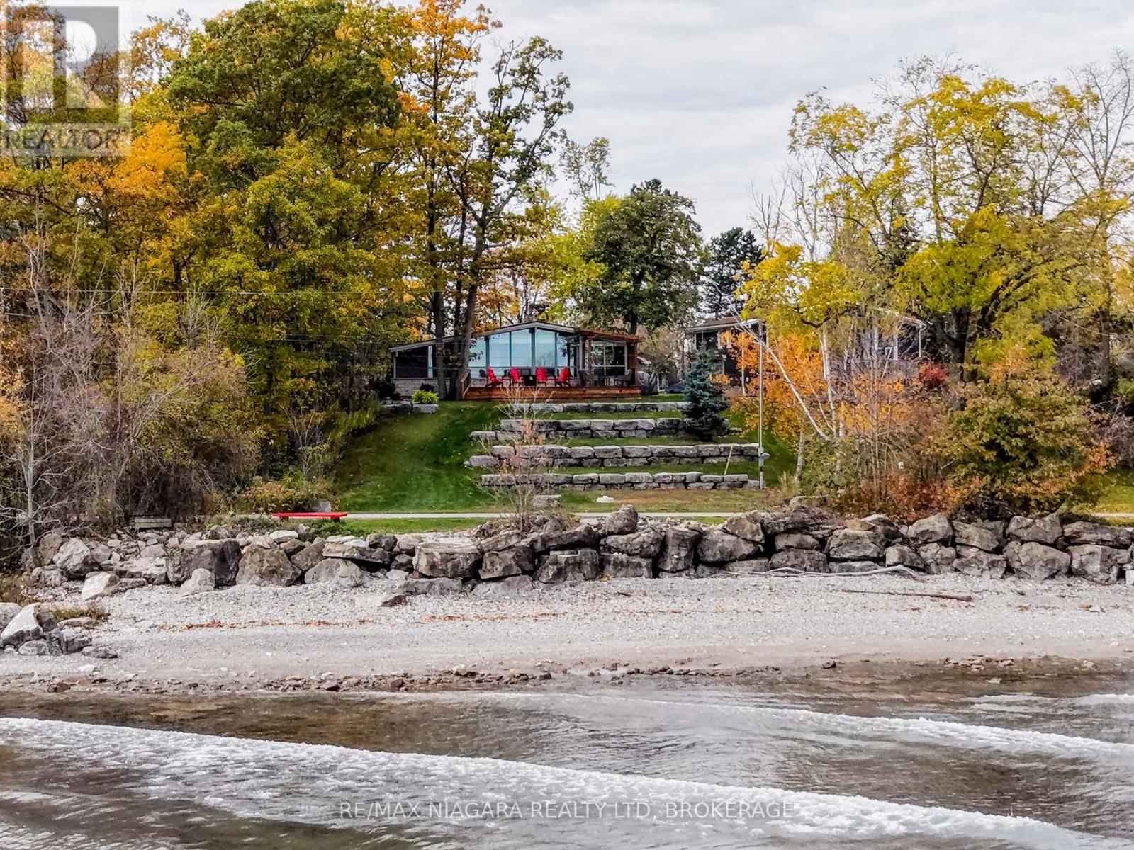 Detached at 42 MOHAWK POINT ROAD, Haldimand (Dunnville)