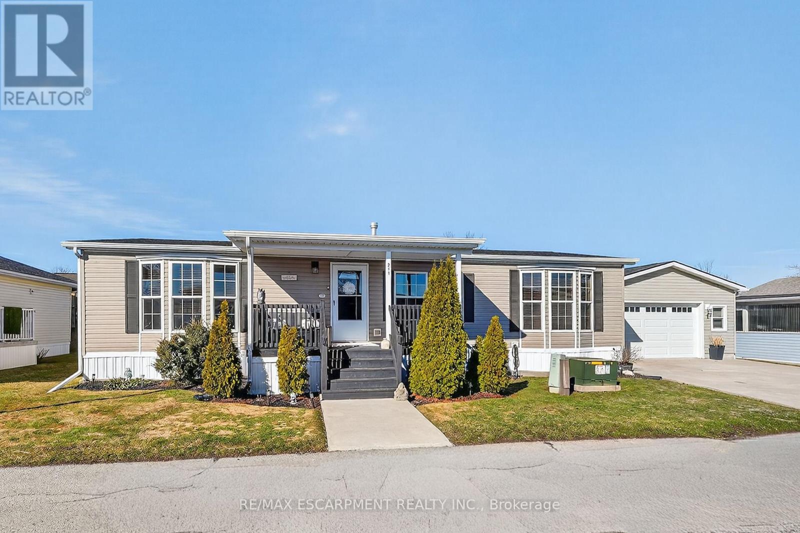 Detached at 211 - 3033 TOWNLINE ROAD, Fort Erie (Black Creek)