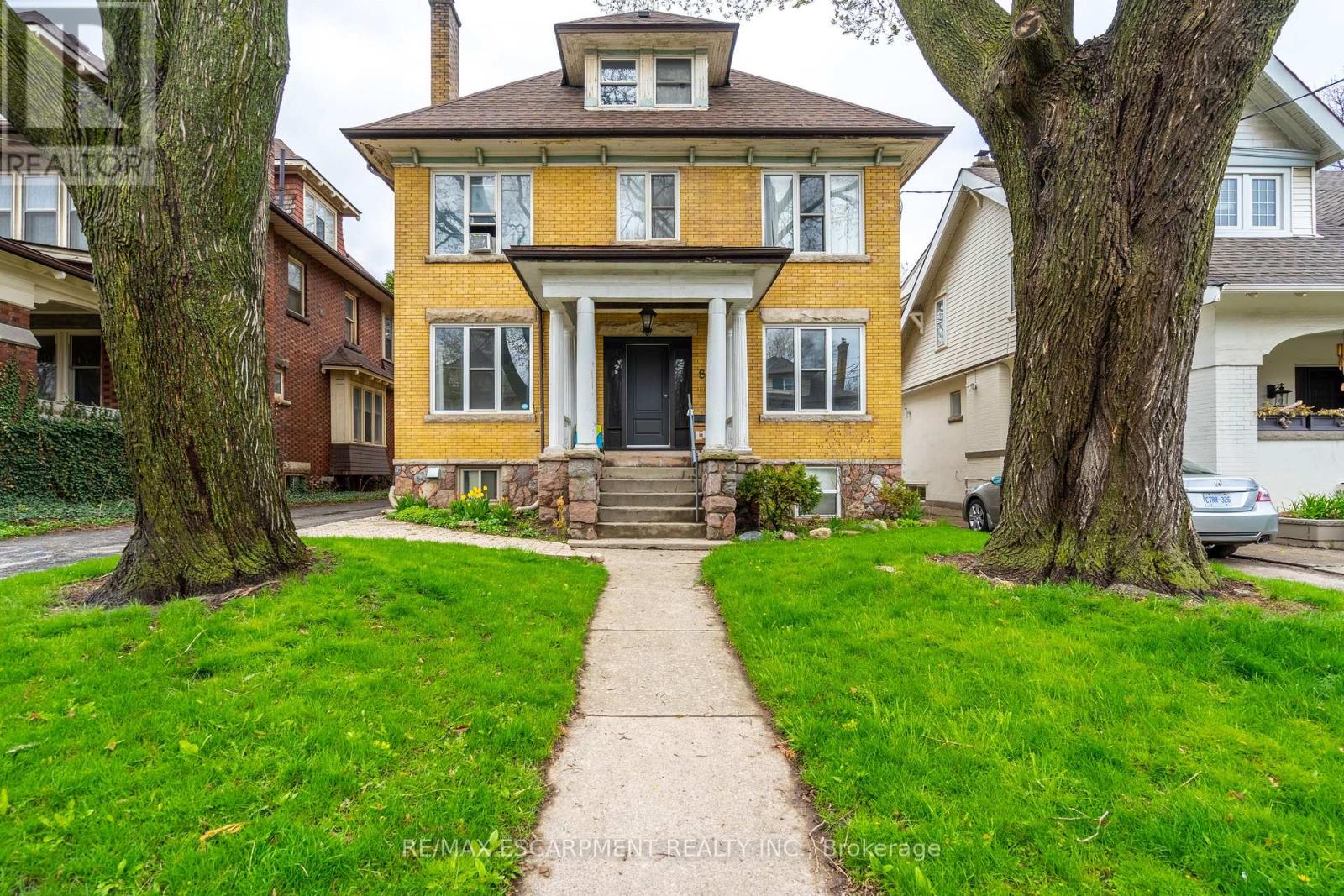 Detached at 3 - 80 ST. CLAIR AVENUE, Hamilton (Gibson)