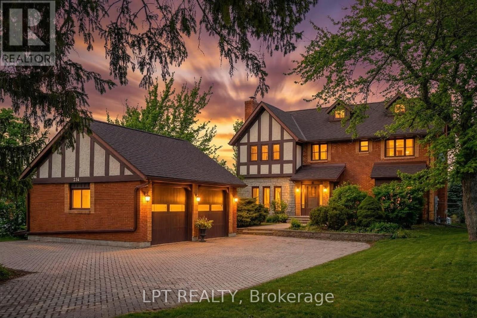 Detached at 234 ANGELINE STREET N, Kawartha Lakes (Lindsay)