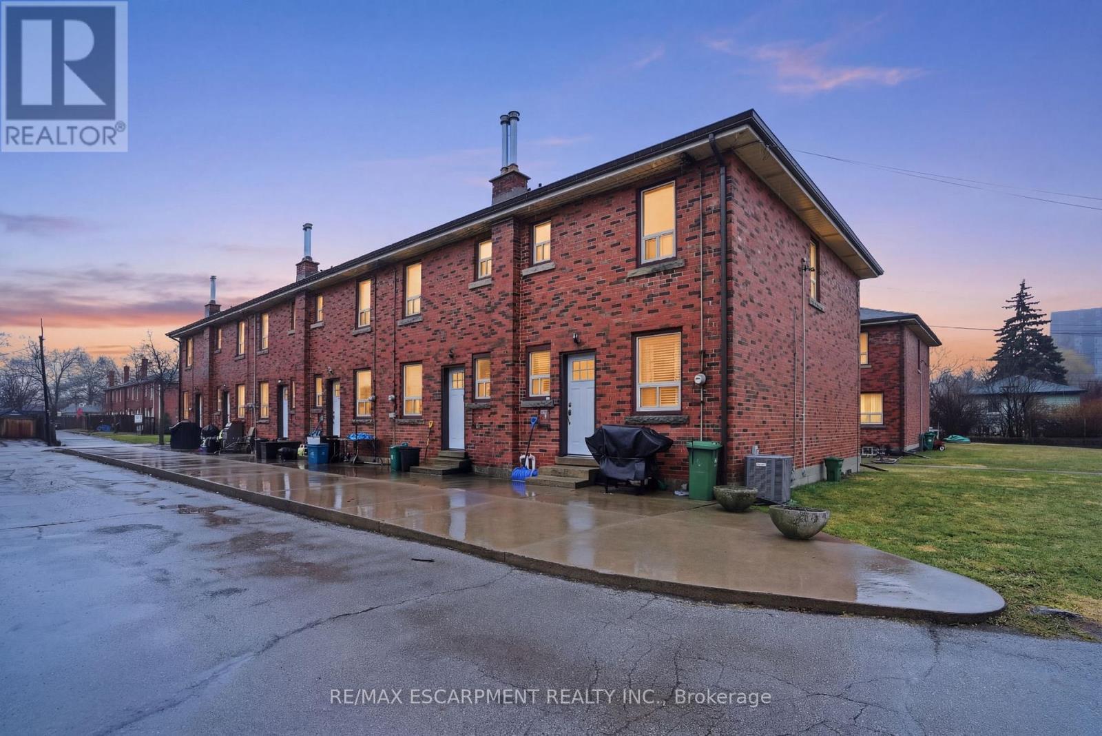 Multiplex at 424 EAST 42ND STREET, Hamilton (Hampton Heights)