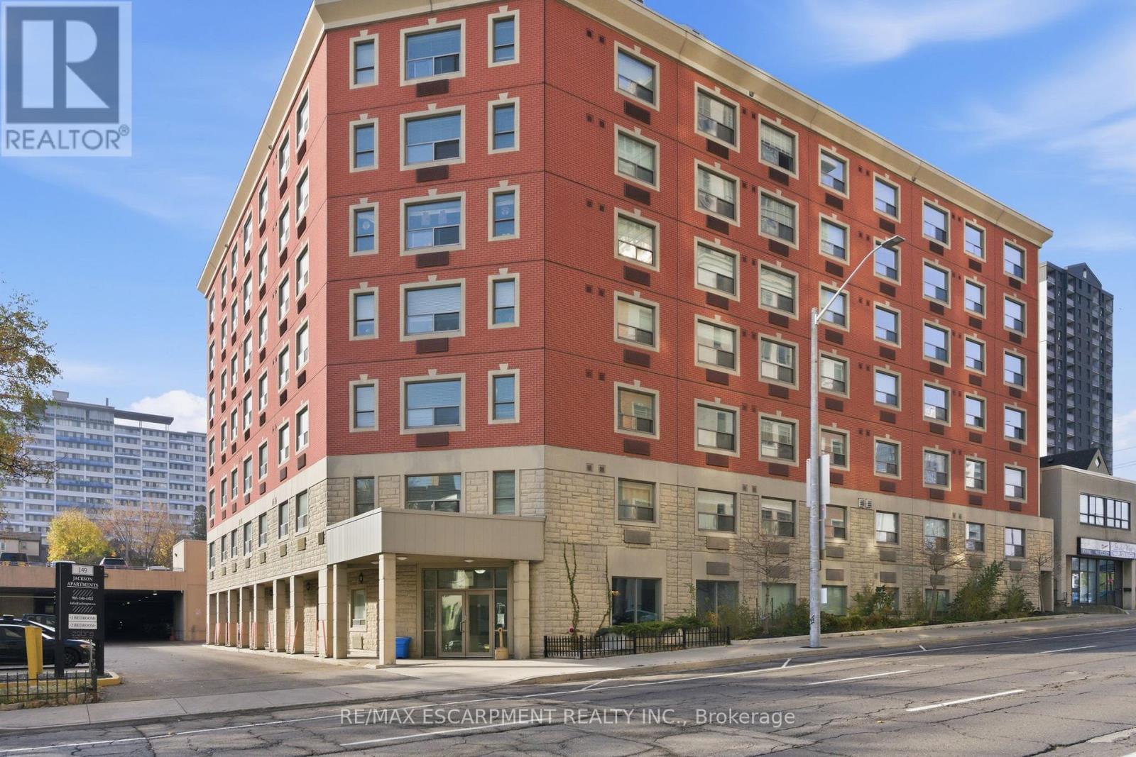 Multiplex at 309 - 149 MAIN STREET W, Hamilton (Durand)
