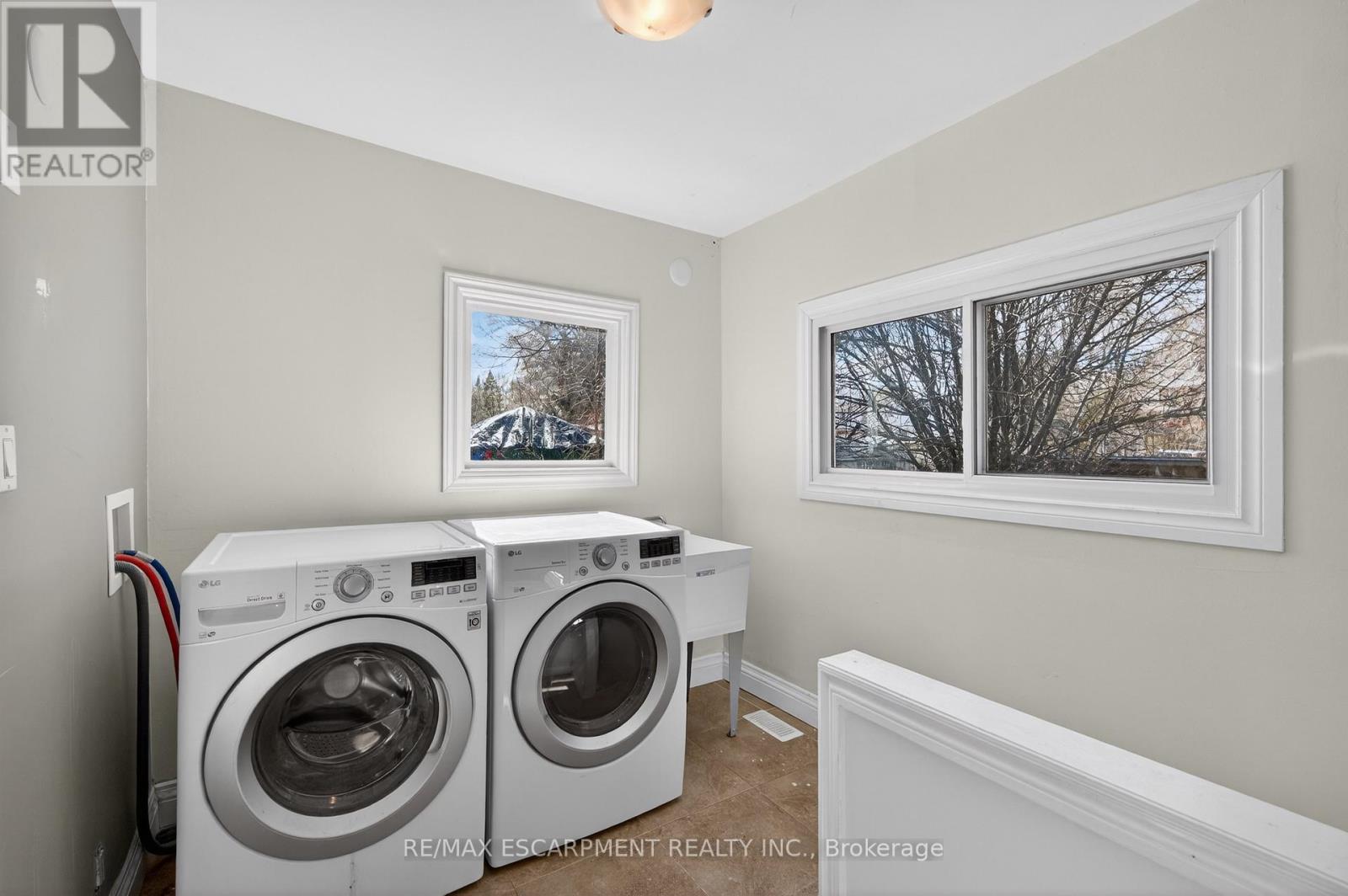 Detached at 8 EAST 23RD STREET, Hamilton