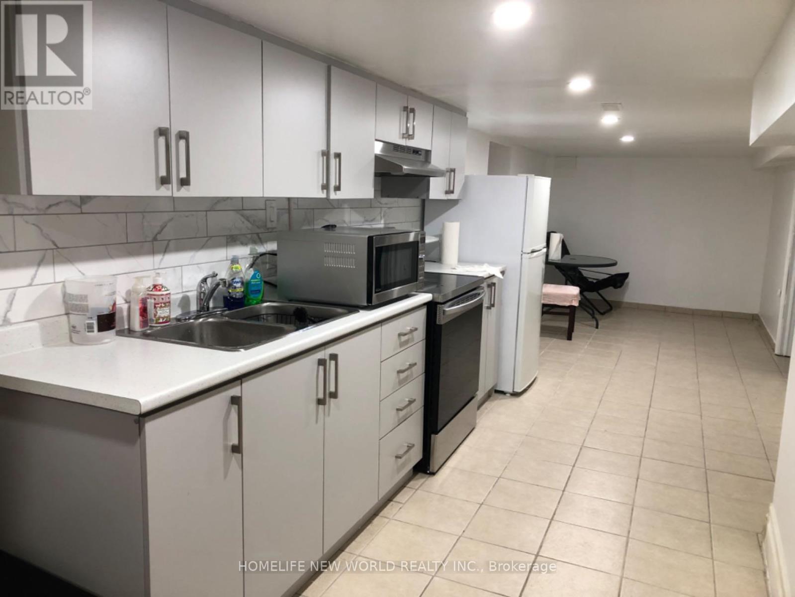 Detached at 5021 SAINT CLAIR AVENUE W, Niagara Falls