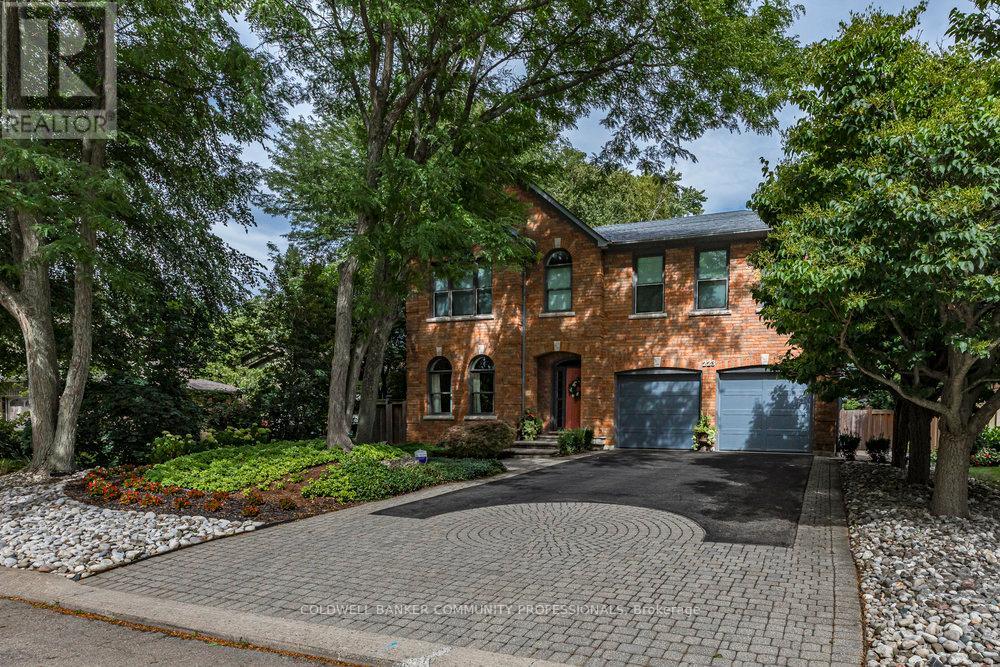 Detached at 223 BRIAR HILL CRESCENT, Hamilton (Ancaster)