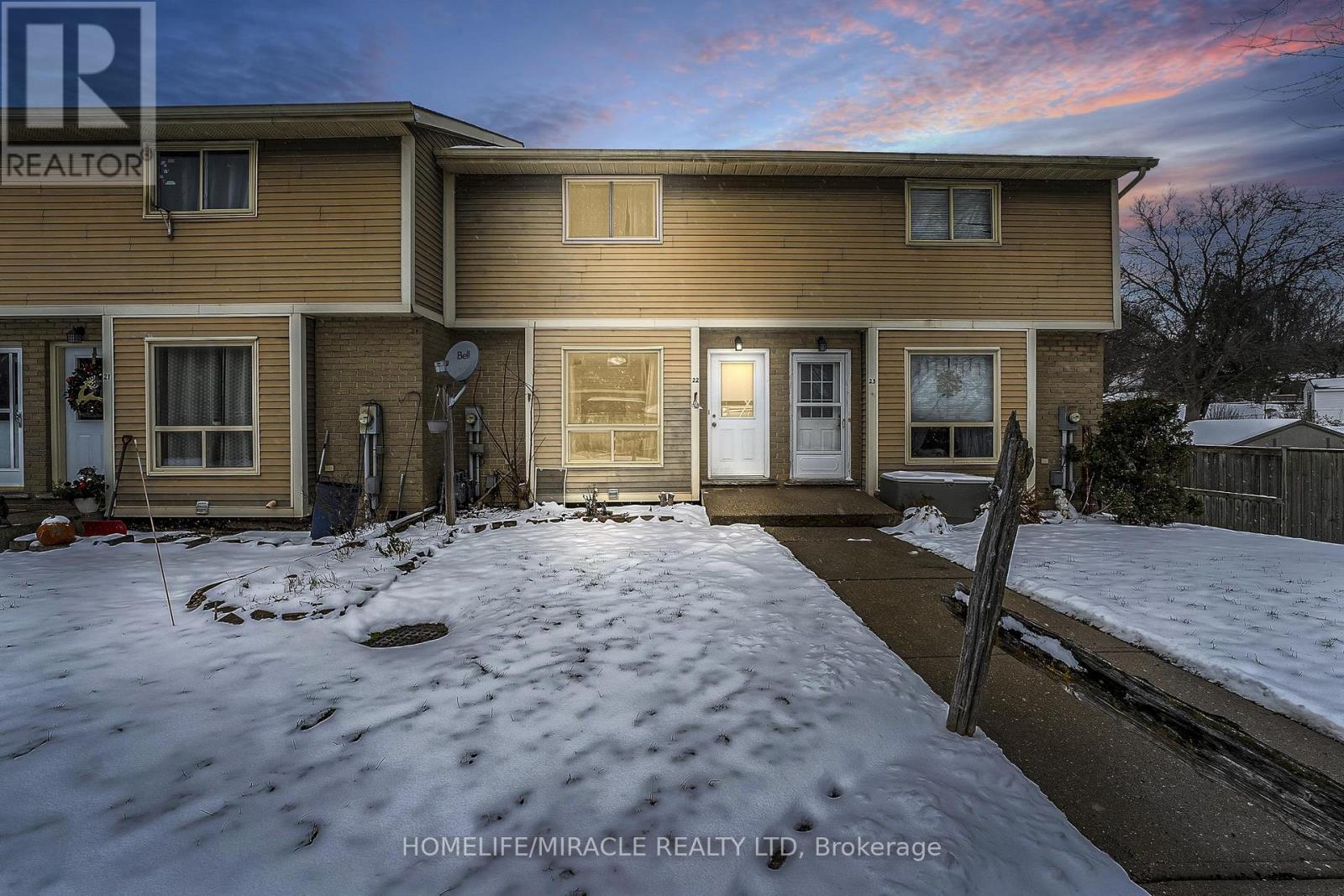 Townhouse at 22 - 875 PARKINSON ROAD, Woodstock (Woodstock - South)