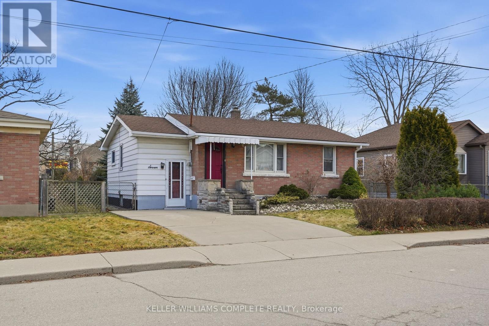 Detached at 7 WEST 1ST STREET, Hamilton (Bonnington)