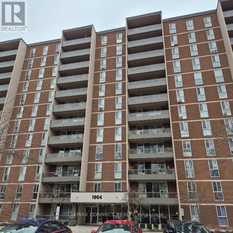 Apartment at 904 - 1964 MAIN STREET W, Hamilton (Ainslie Wood)