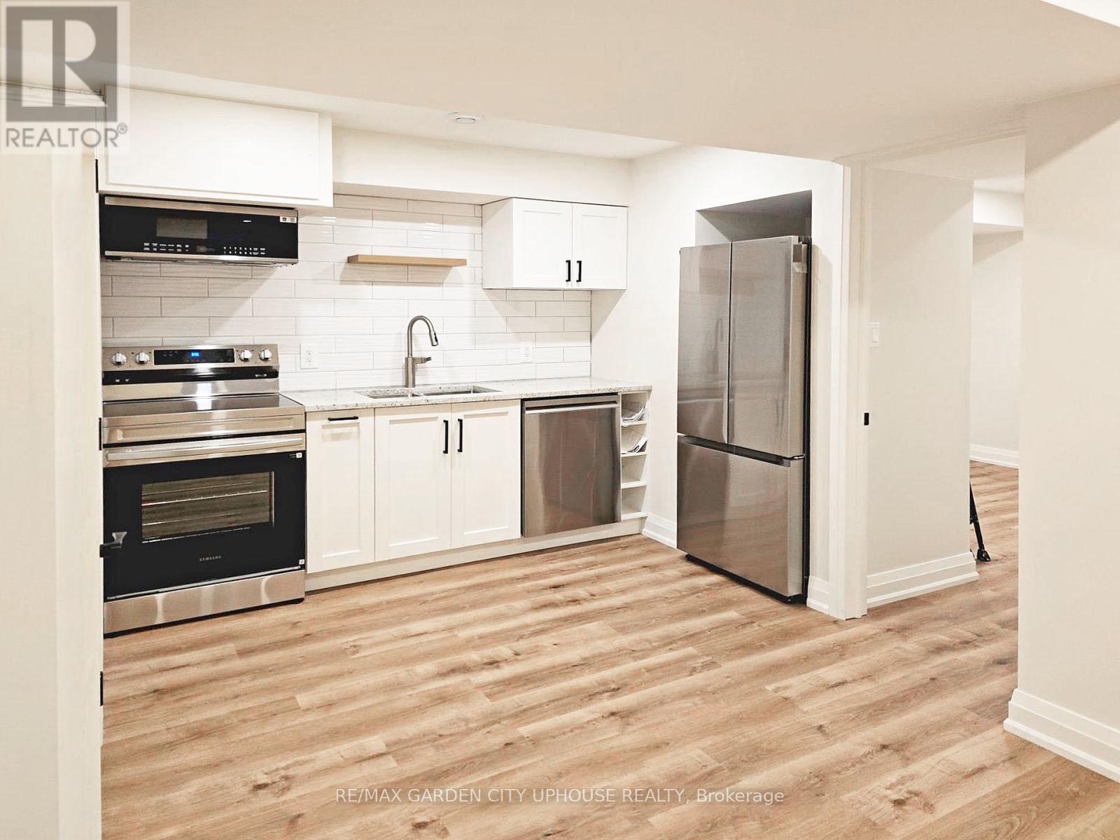 Semi-Detached/Link at LOWER - 11 MANHATTAN COURT, St. Catharines