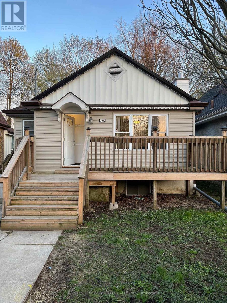 Detached at 235 BERNARD AVENUE, London East (East B)