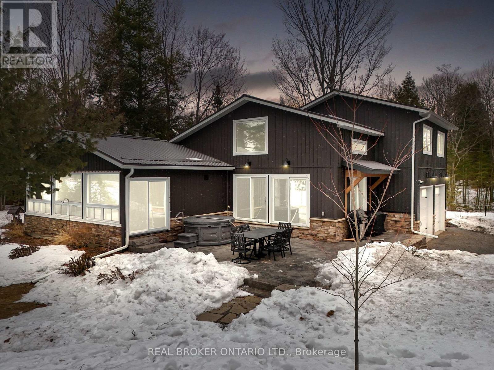 Detached at 1109 WILDERNESS ISLAND TRAIL W, Highlands East (Cardiff Ward)