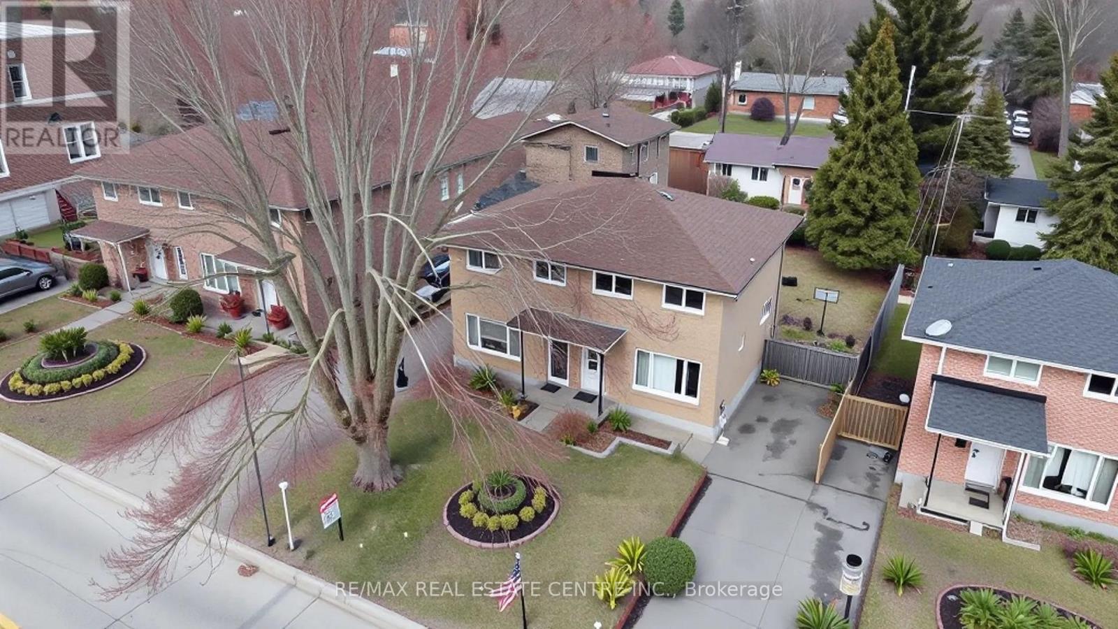 Semi-Detached/Link at 231 PERTH STREET, Brockville