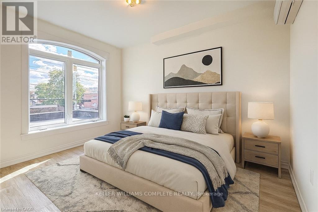 Detached at 2 - 76 WENTWORTH STREET S, Hamilton (Stinson)