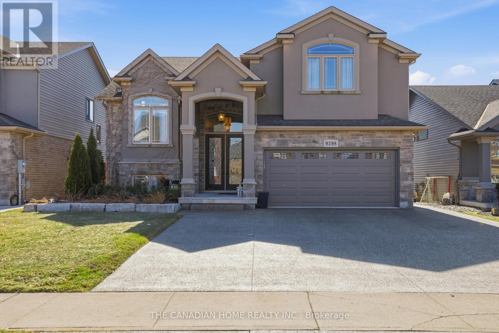 Detached at 9398 HENDERSHOT BOULEVARD, Niagara Falls (Forestview)