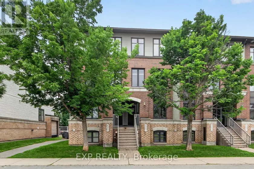 Townhouse at B - 605 CHAPMAN MILLS DRIVE, Ottawa