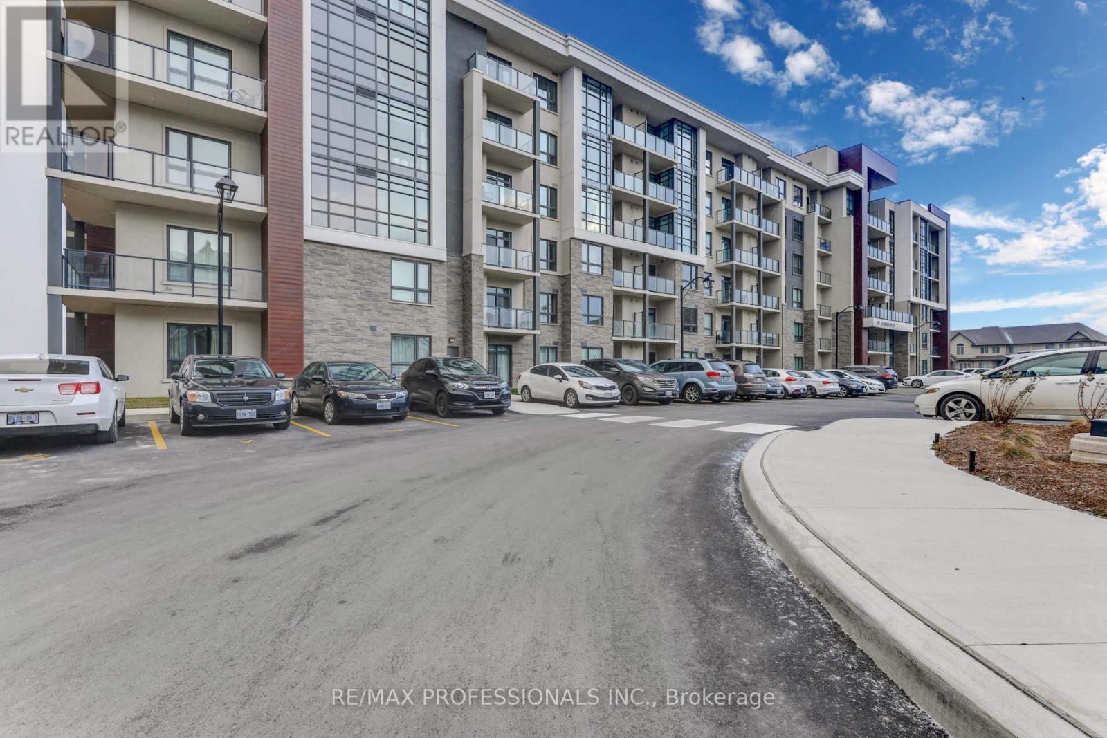 Apartment at 124 - 101 SHOREVIEW PLACE, Hamilton (Lakeshore)