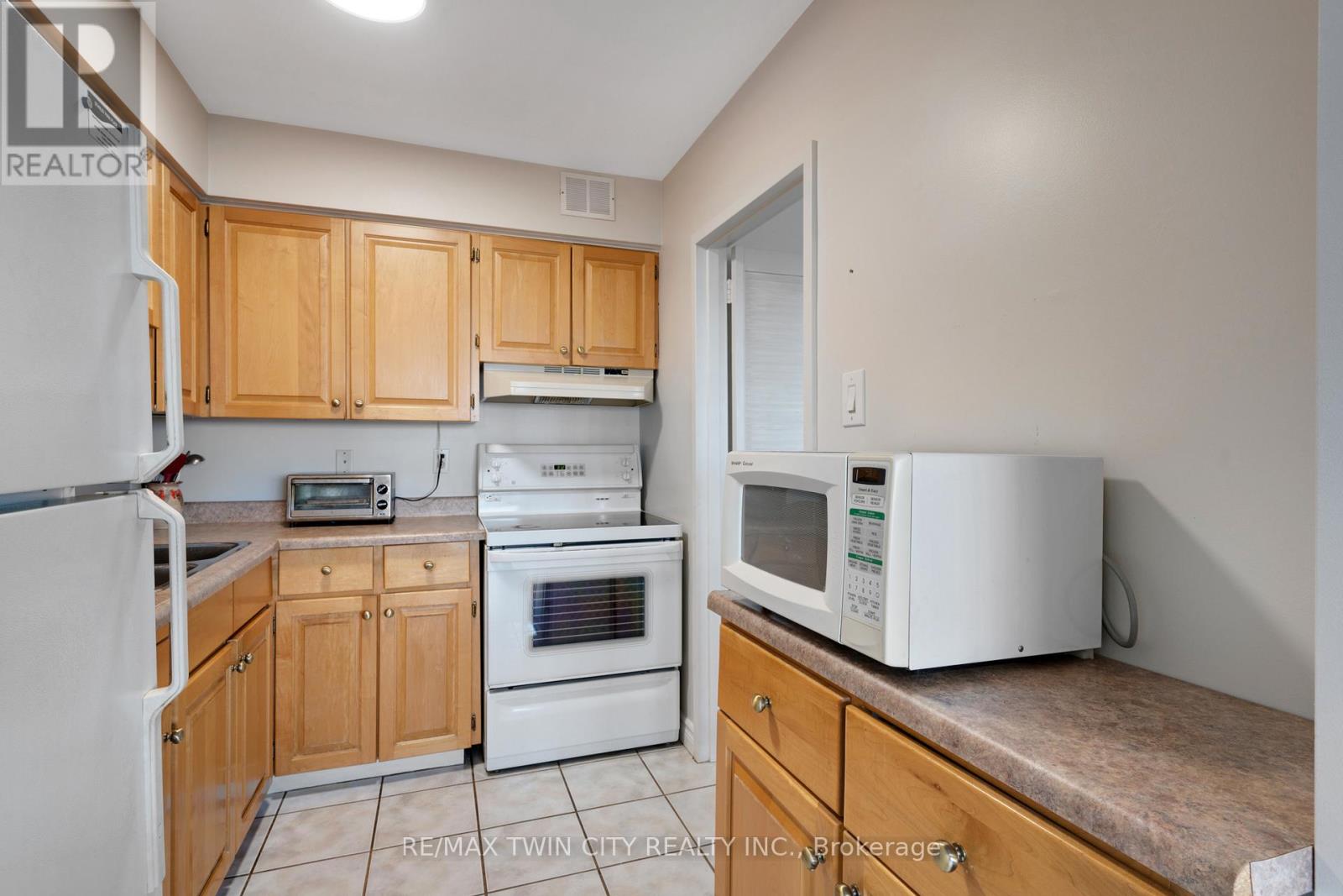 Apartment at 708 - 24 MIDLAND DRIVE, Kitchener