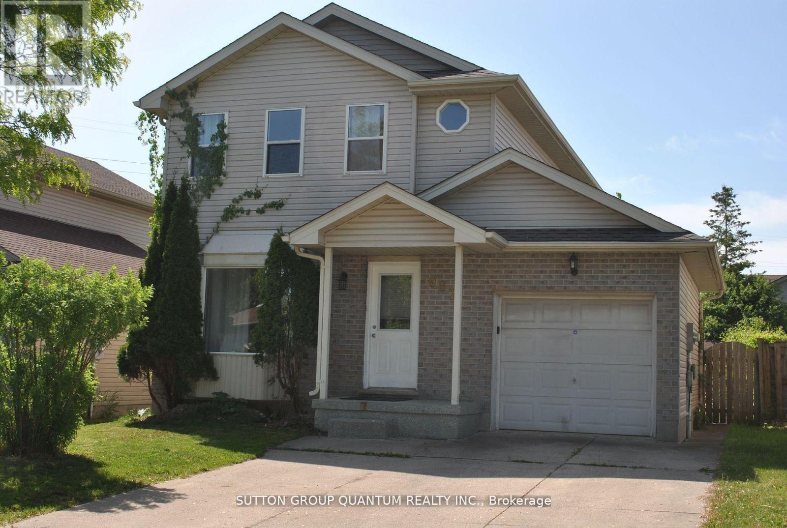 Detached at 987 PROSPERITY COURT, London East (East D)