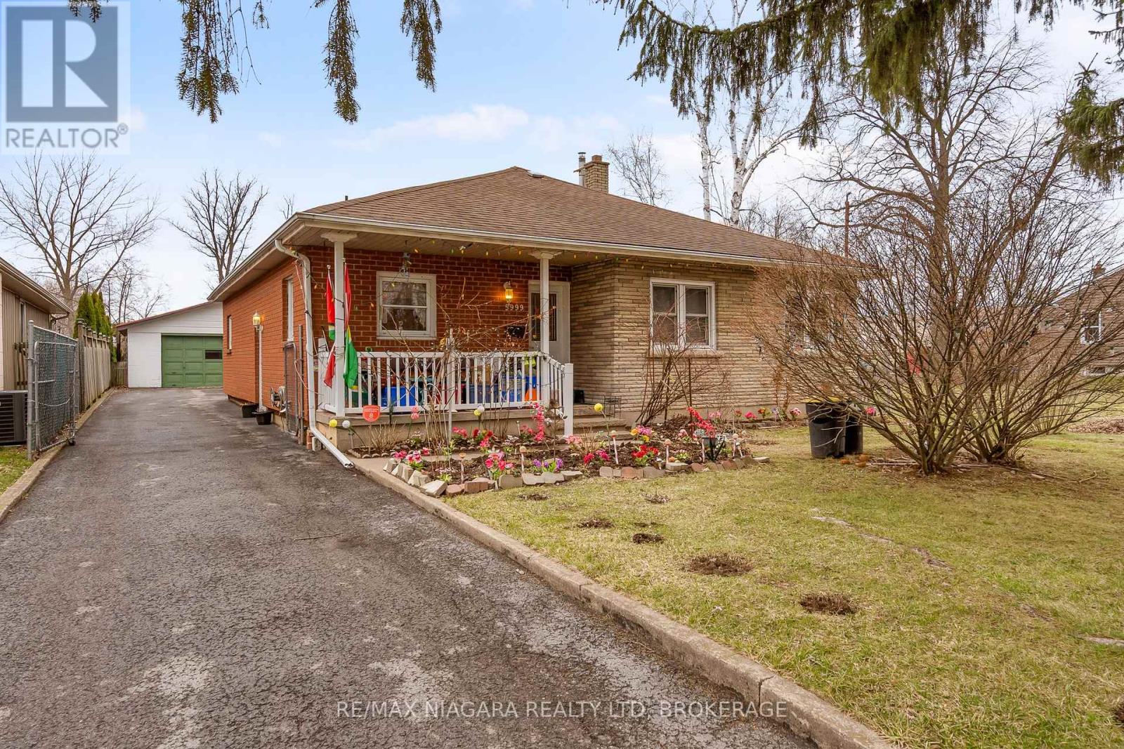 Detached at 5999 MONTROSE ROAD, Niagara Falls (West Wood)