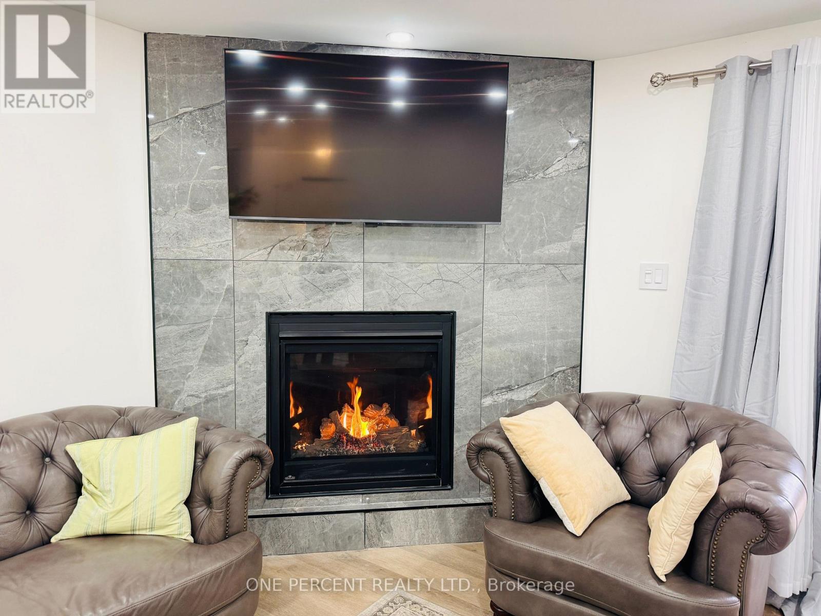 Townhouse at 31 - 209472 HIGHWAY 26 HIGHWAY, Blue Mountains