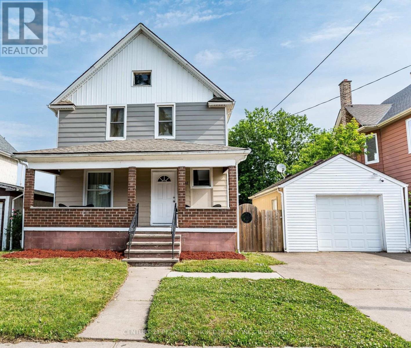 Detached at 5001 KITCHENER STREET, Niagara Falls (Clifton Hill)