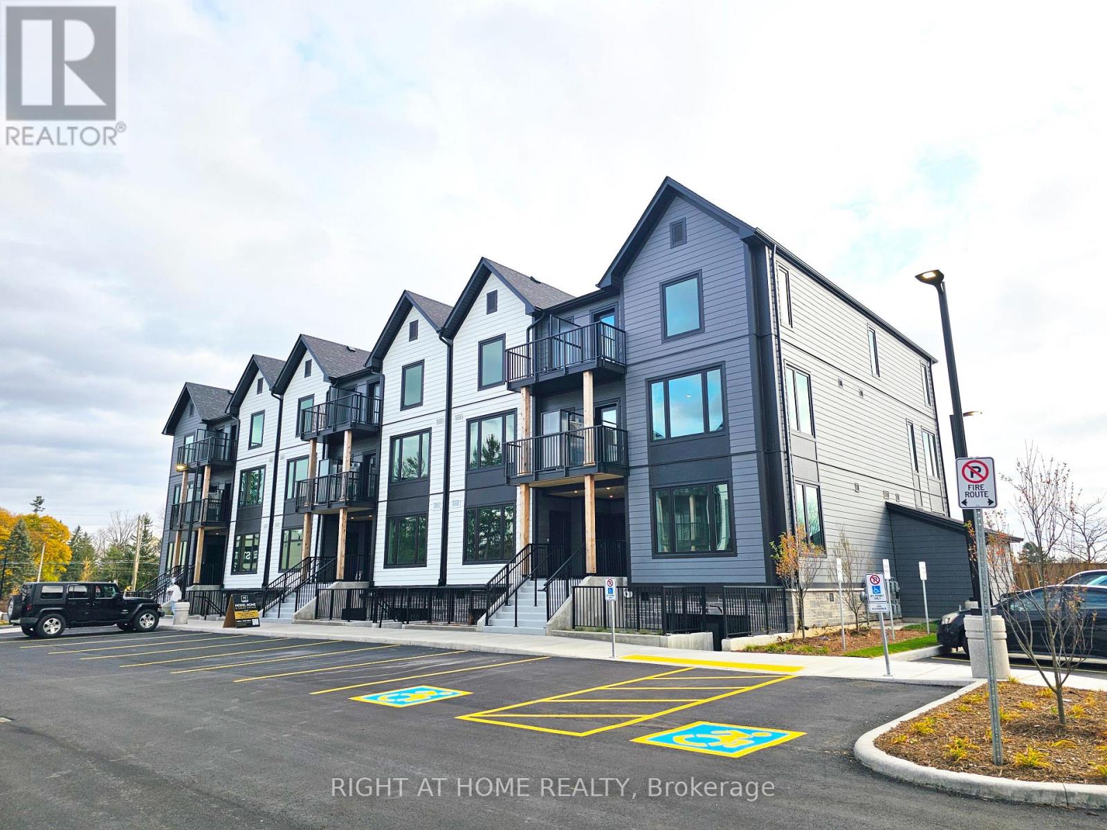 Townhouse at 114 - 708 WOOLWICH STREET, Guelph (Riverside Park)
