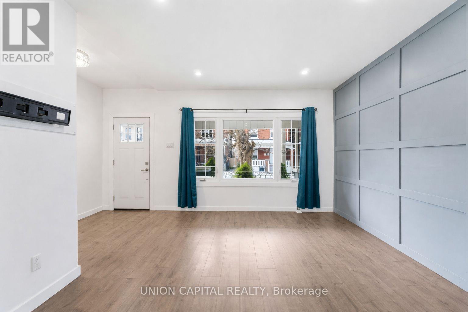 Detached at 103 CASE STREET, Hamilton (Stipley)