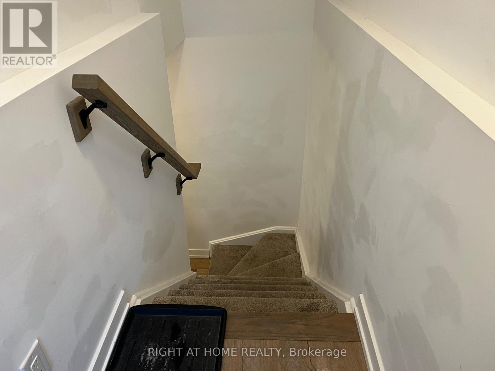 Townhouse at 212 - 4263 FOURTH AVENUE, Niagara Falls